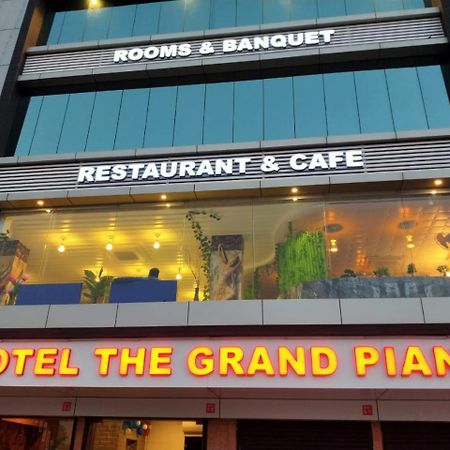 Hotel The Grand Piano - Best Business Hotel In Patan Esterno foto