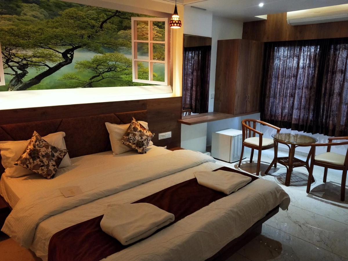 Hotel The Grand Piano - Best Business Hotel In Patan Esterno foto