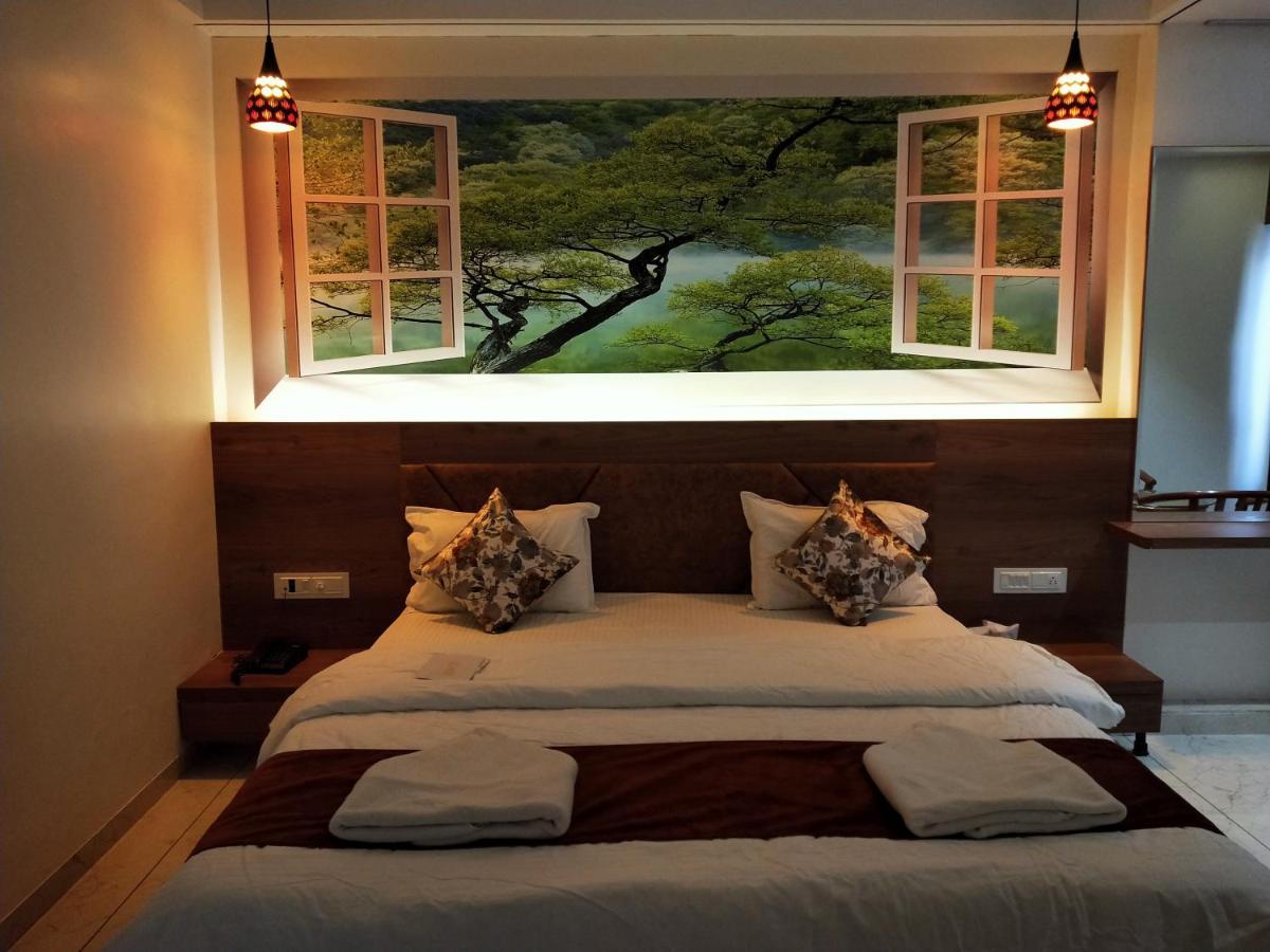 Hotel The Grand Piano - Best Business Hotel In Patan Esterno foto