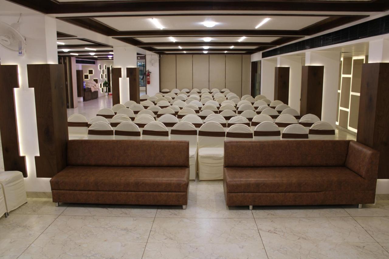 Hotel The Grand Piano - Best Business Hotel In Patan Esterno foto
