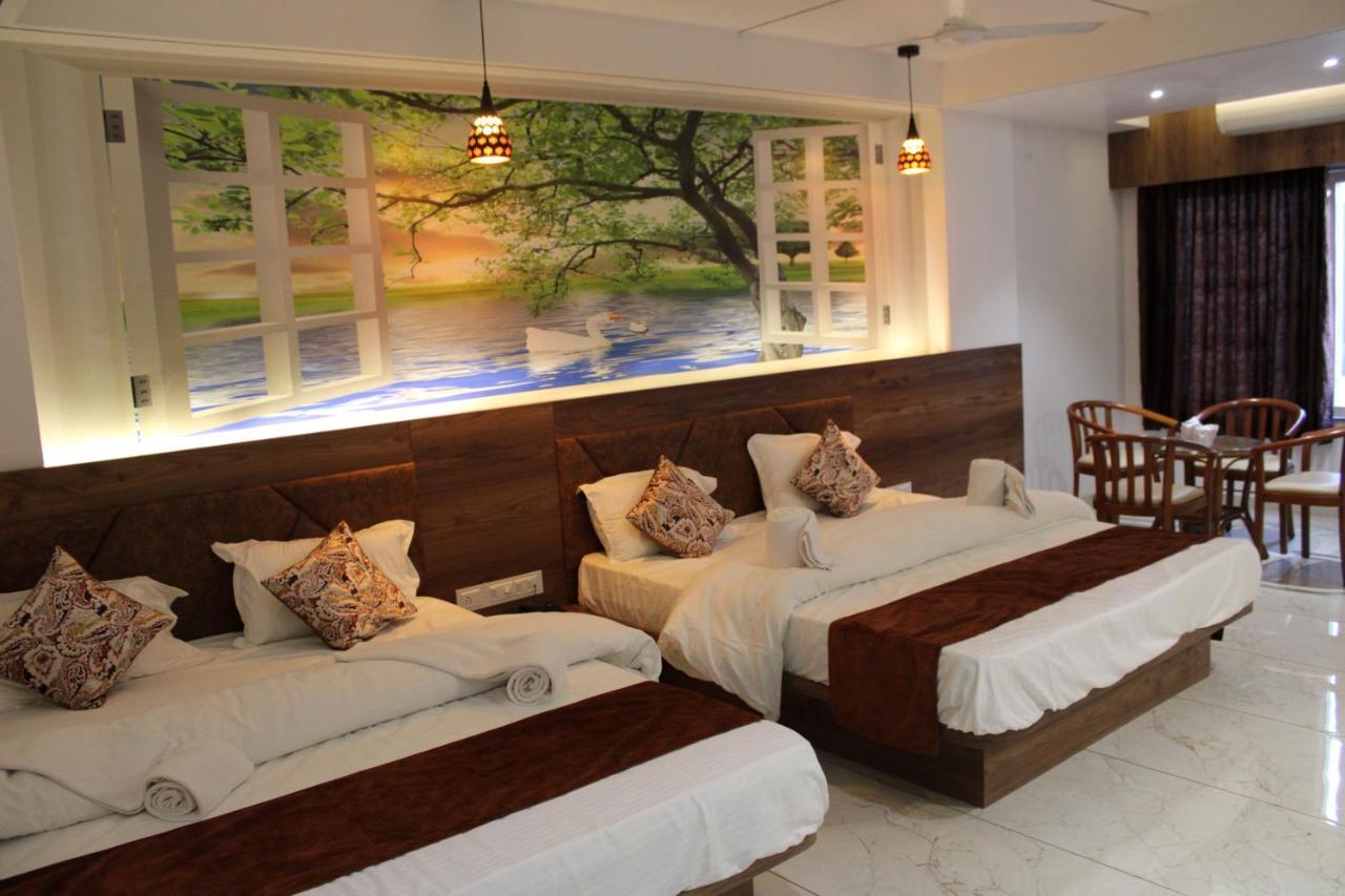 Hotel The Grand Piano - Best Business Hotel In Patan Esterno foto