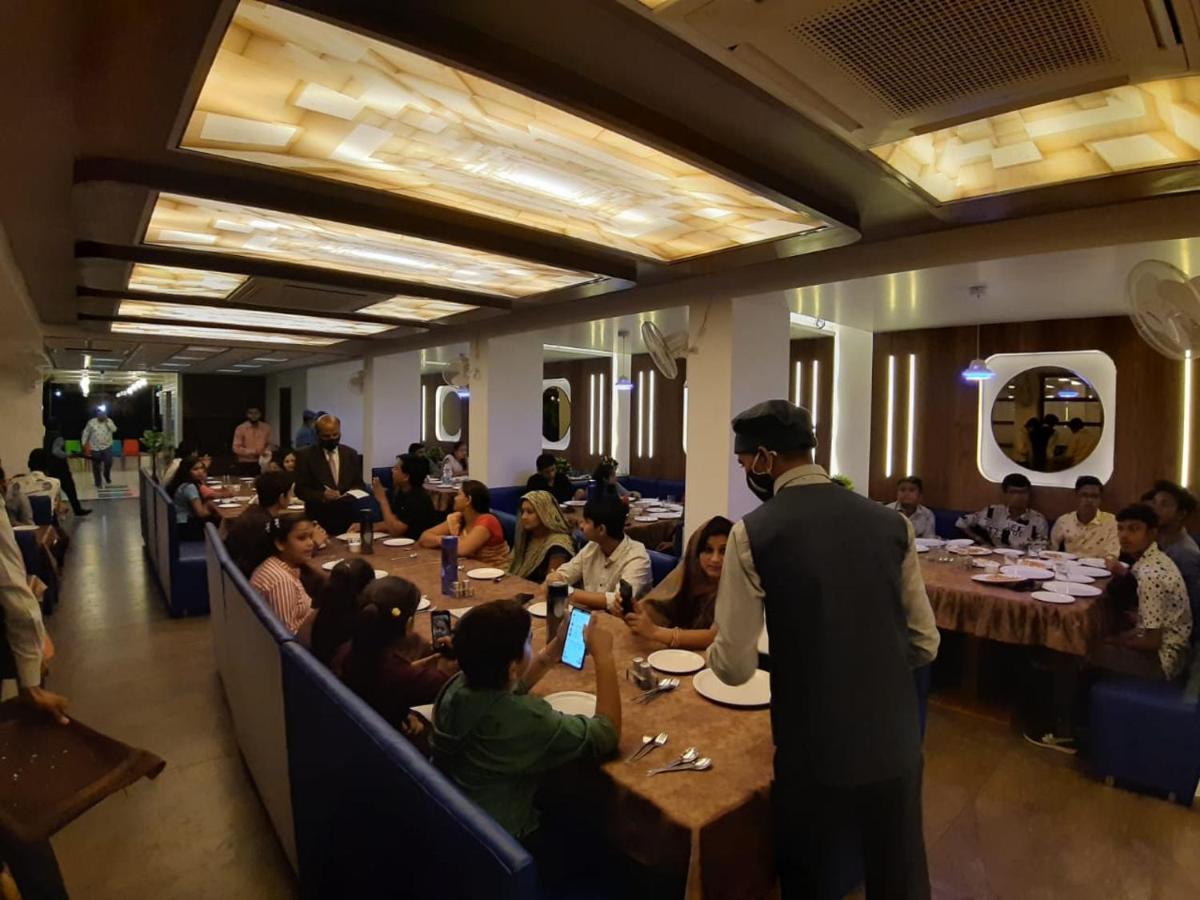 Hotel The Grand Piano - Best Business Hotel In Patan Esterno foto